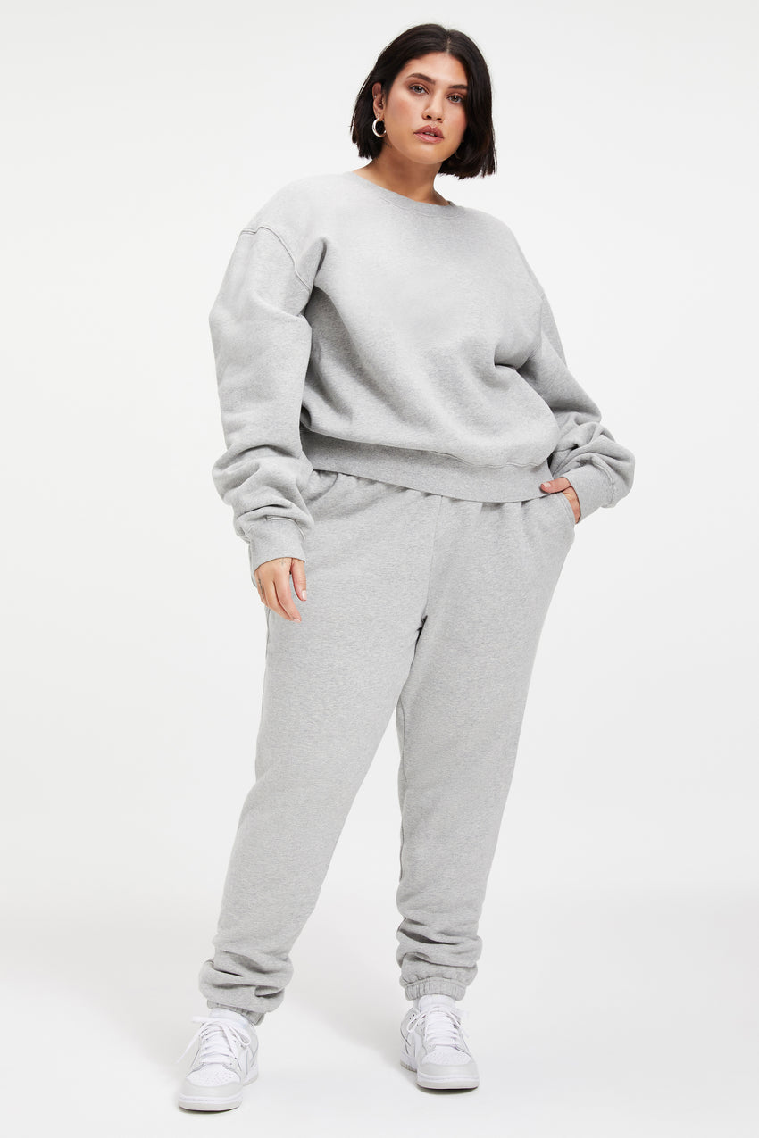 BOYFRIEND SWEATSHIRT | HEATHER GREY001 View 7 - model: Size 16 |