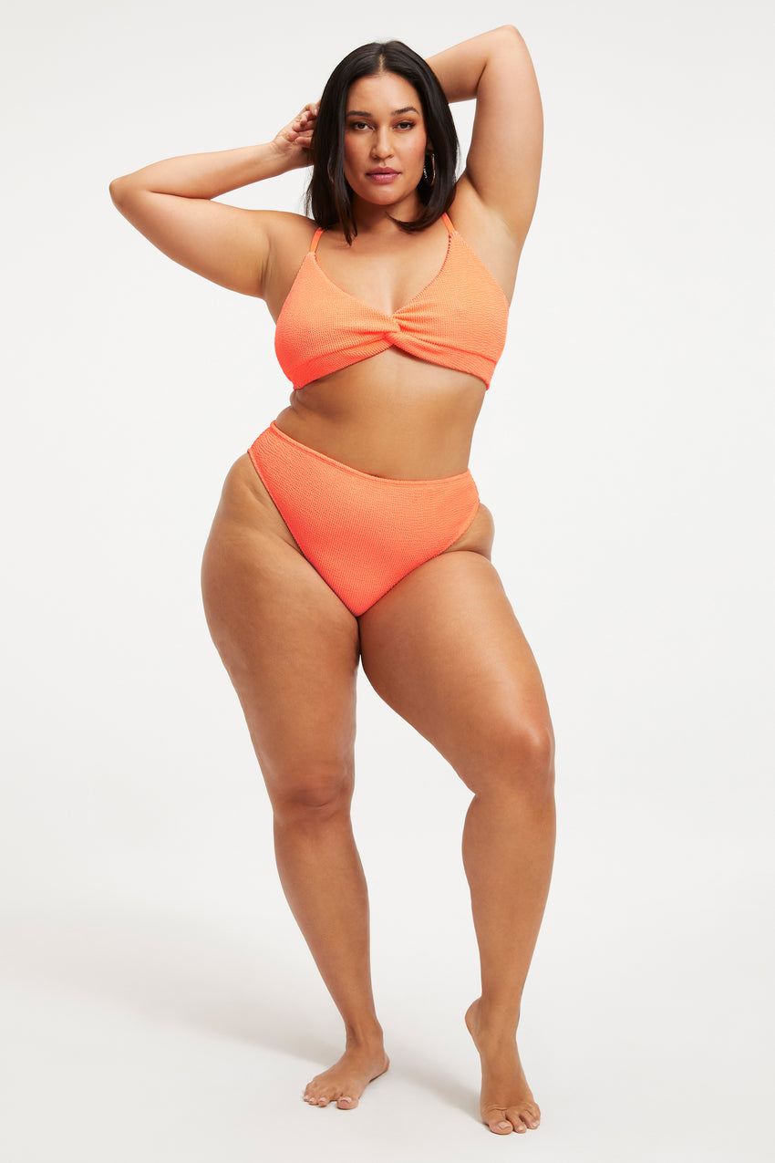 ALWAYS FITS TWISTED TOP | ORANGE CREAM001 View 1 - model: Size 16 |