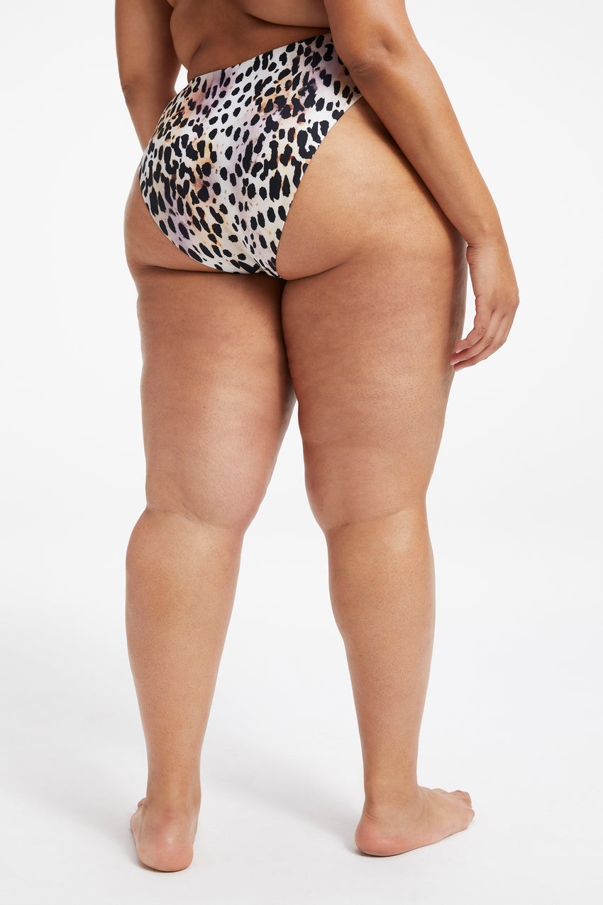 SATIN GOOD WAIST CHEEKY BOTTOM | ROSE CHEETAH001 View 15 - model: Size 16 |