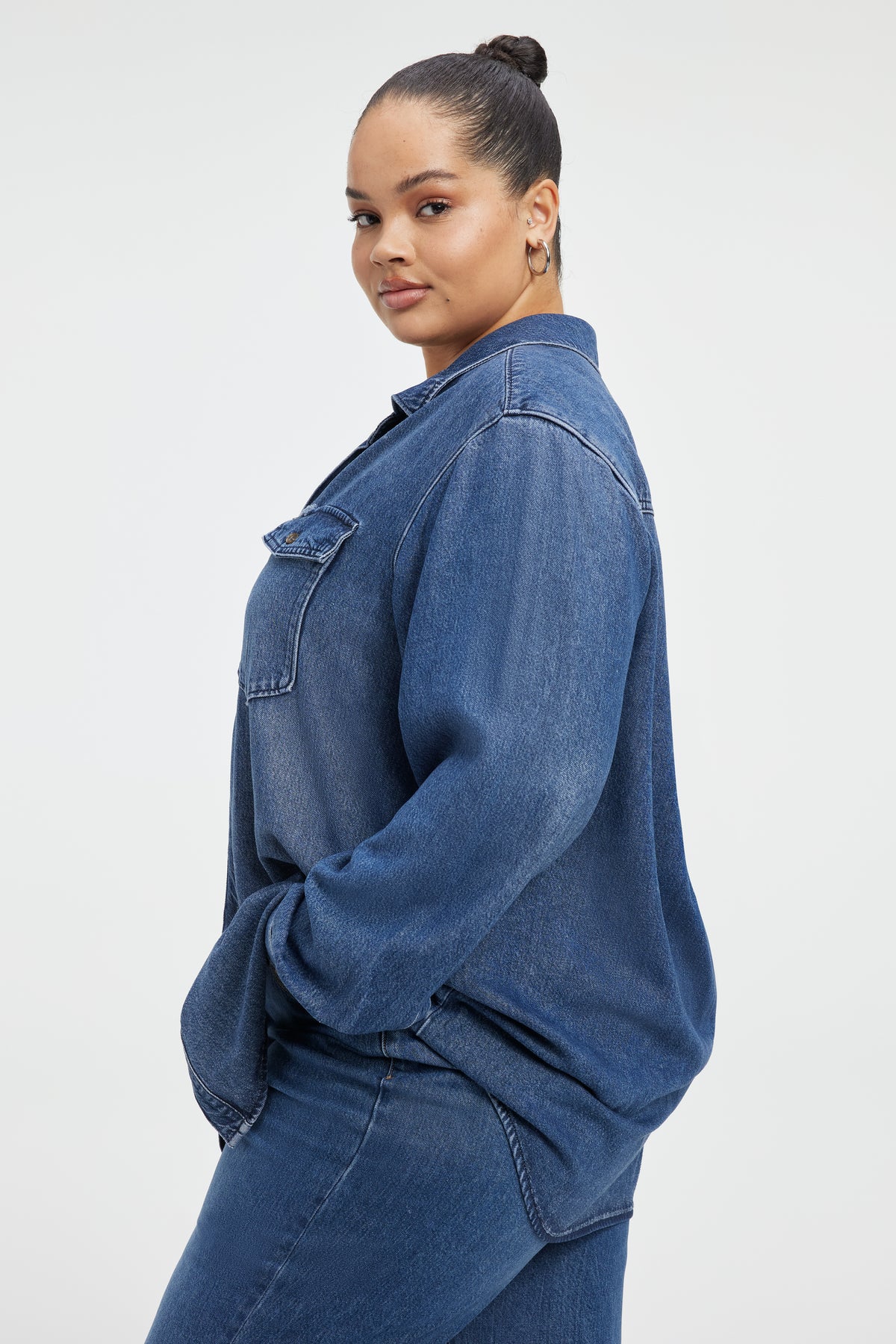 WEIGHTLESS EASY SHIRT | INDIGO395 - GOOD AMERICAN