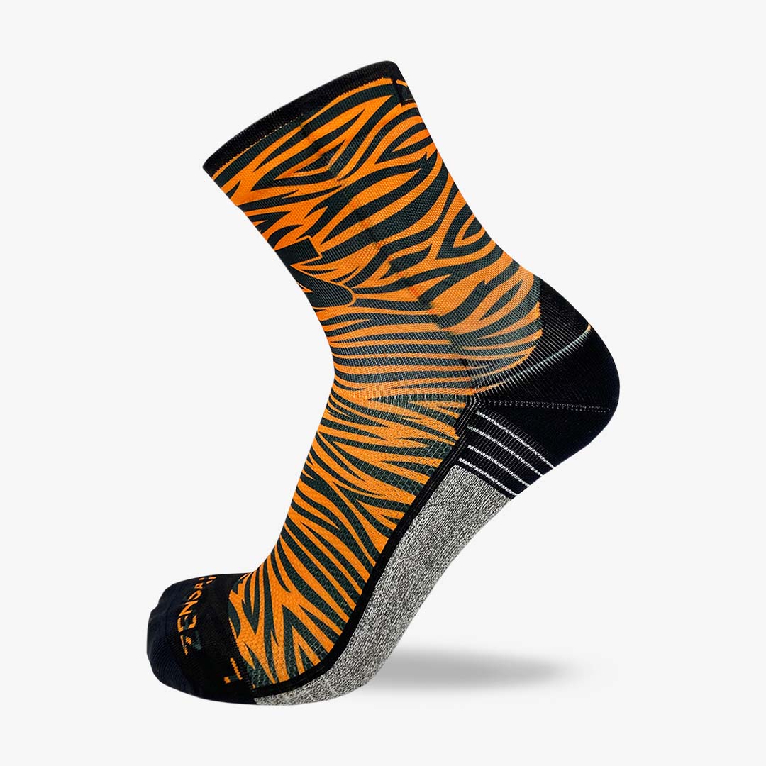 xigua Leopard Print Compression Socks for Women Men,Knee High Stockings for  Athletic Sports,Running,Travel : : Clothing, Shoes & Accessories