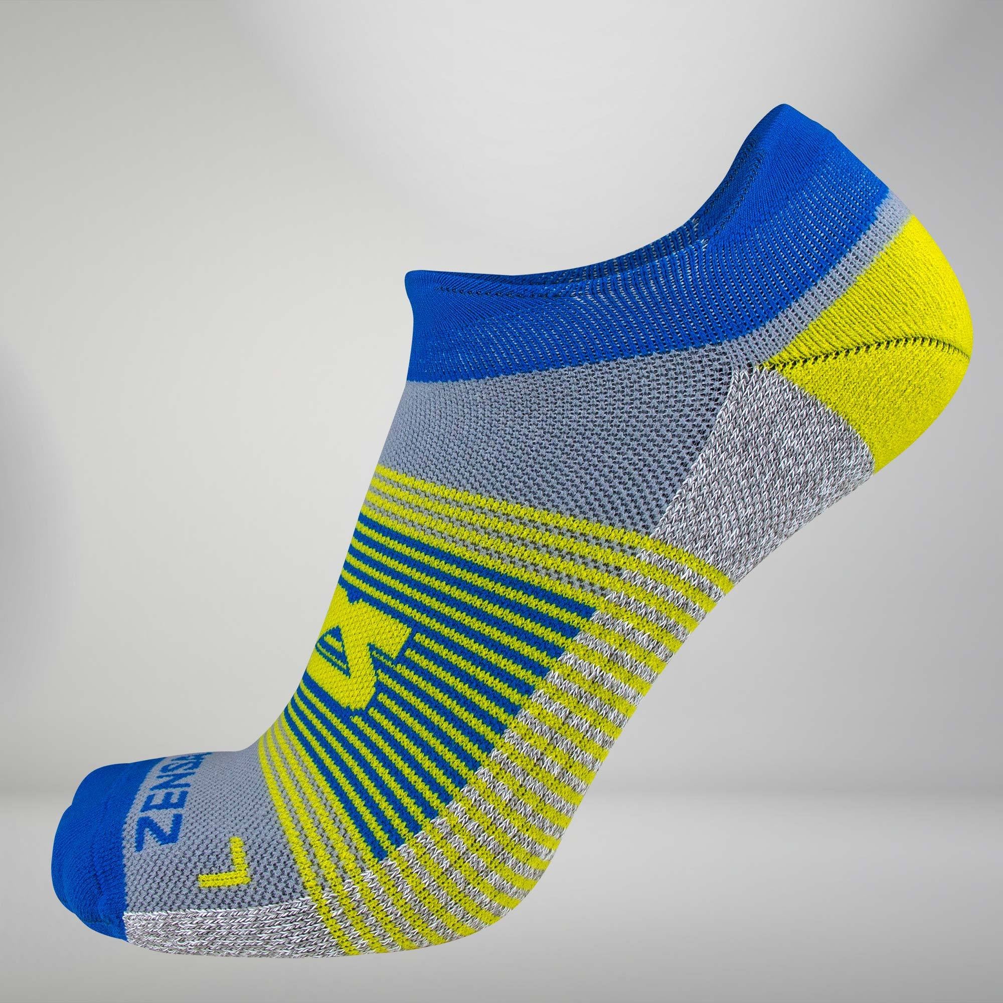 on cloud running socks