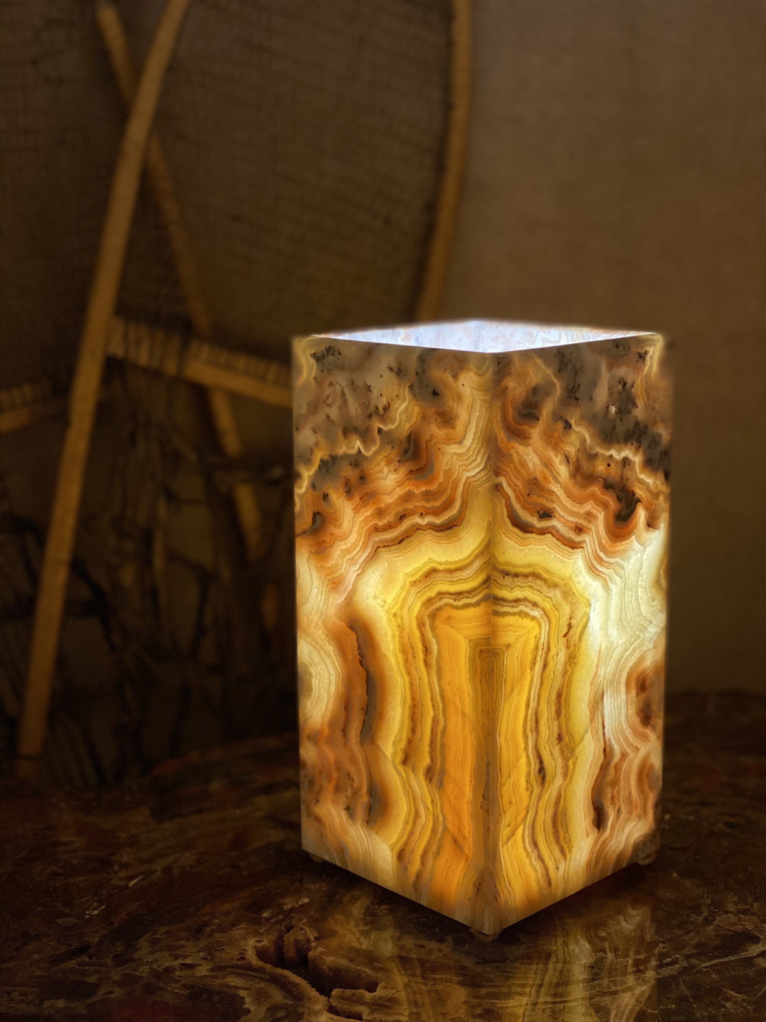 Sq Cloudy Onyx Lamp 3015 (w)