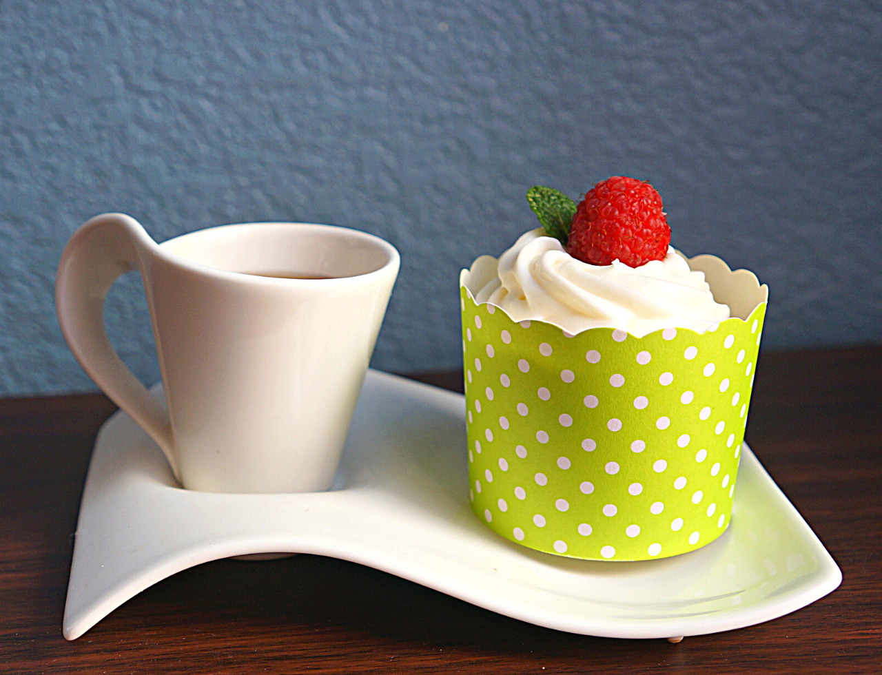 Lime Green Dot Jumbo Cupcake Liners