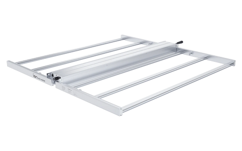 IP66 water-resistant construction protecting against moisture in grow environments