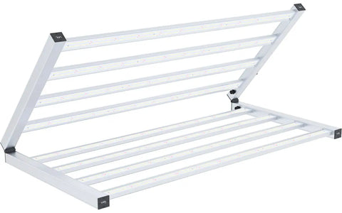High-efficiency OSRAM LM-80 LEDs delivering 2.7 μmol/J efficiency for reduced operational costs