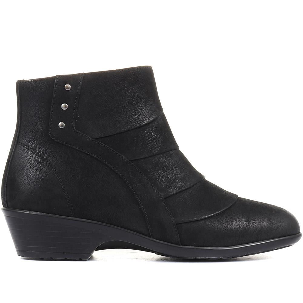 Wide Fit Leather Ankle Boots - KF34005 / 320 899 image 1