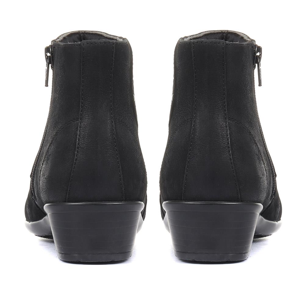 Wide Fit Leather Ankle Boots - KF34005 / 320 899 image 2