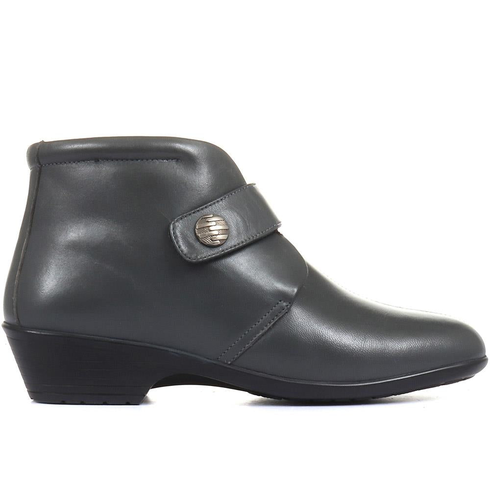 Wide Fit Leather Ankle Boots - KF28026 / 313 332 image 1