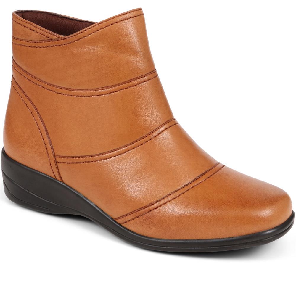 Leather Wedge Ankle Boots - KF38008 / 324 492 image 0