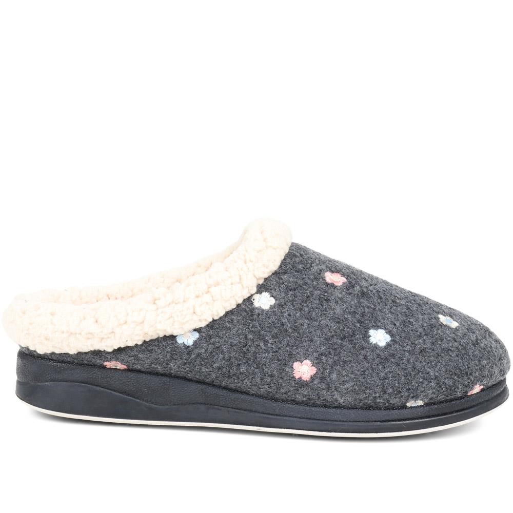 Casual Full Slippers - QING38010 / 324 189 image 0