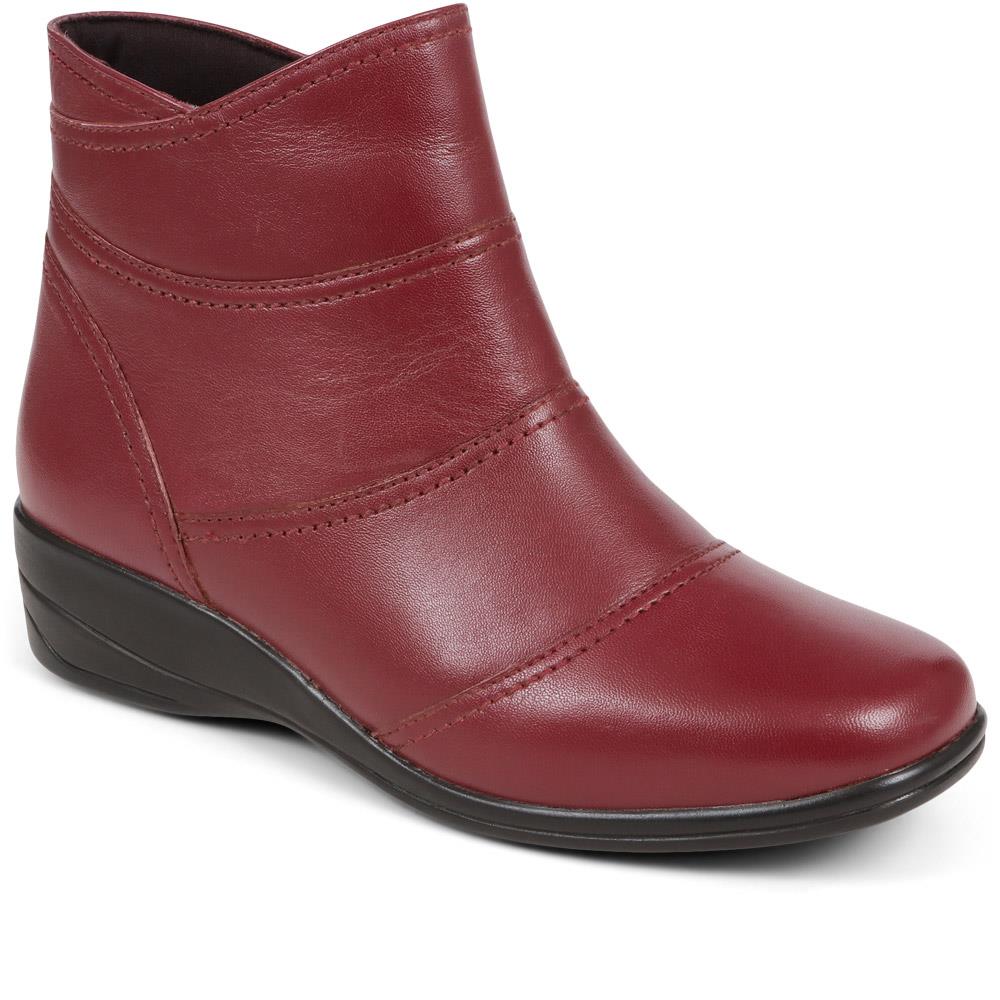 Leather Wedge Ankle Boots - KF38008 / 324 492 image 0