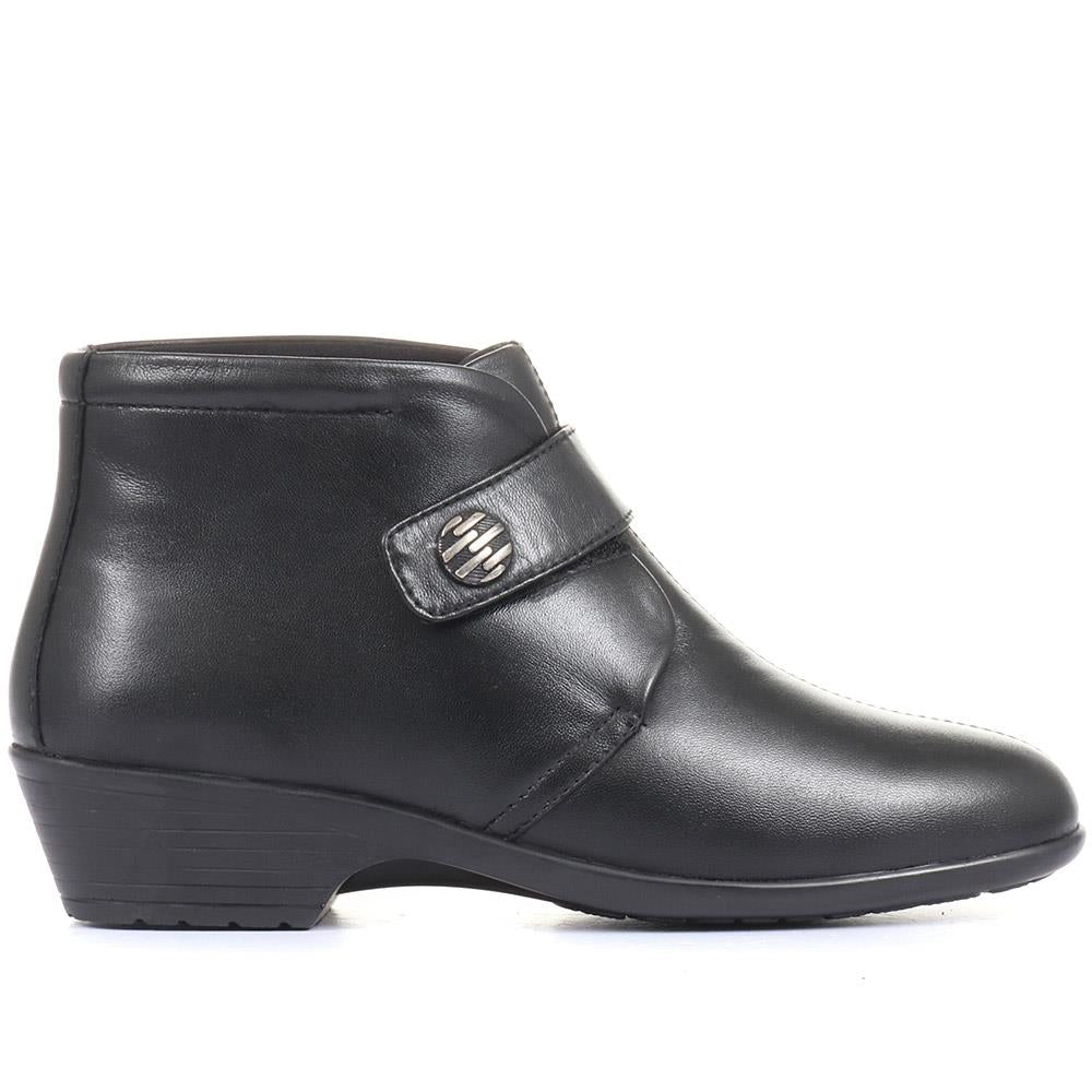 Wide Fit Leather Ankle Boots - KF28026 / 313 332 image 1