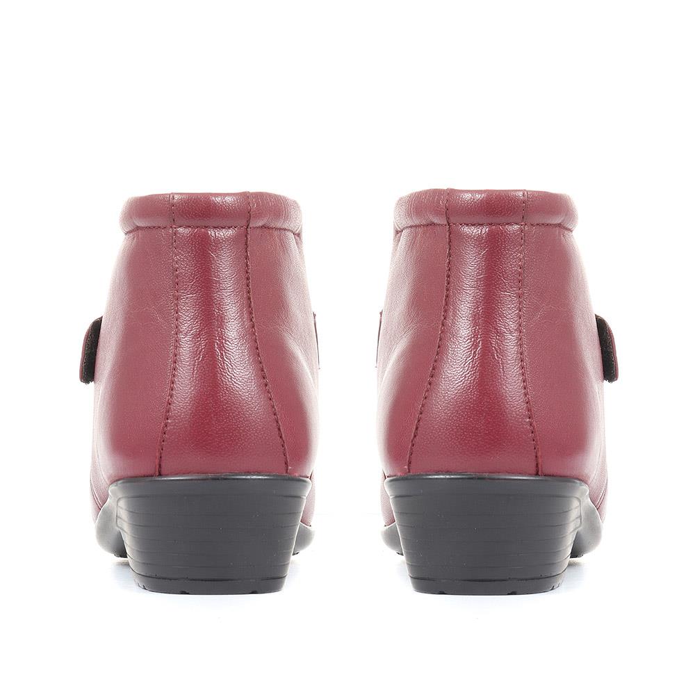 Wide Fit Leather Ankle Boots - KF28026 / 313 332 image 2