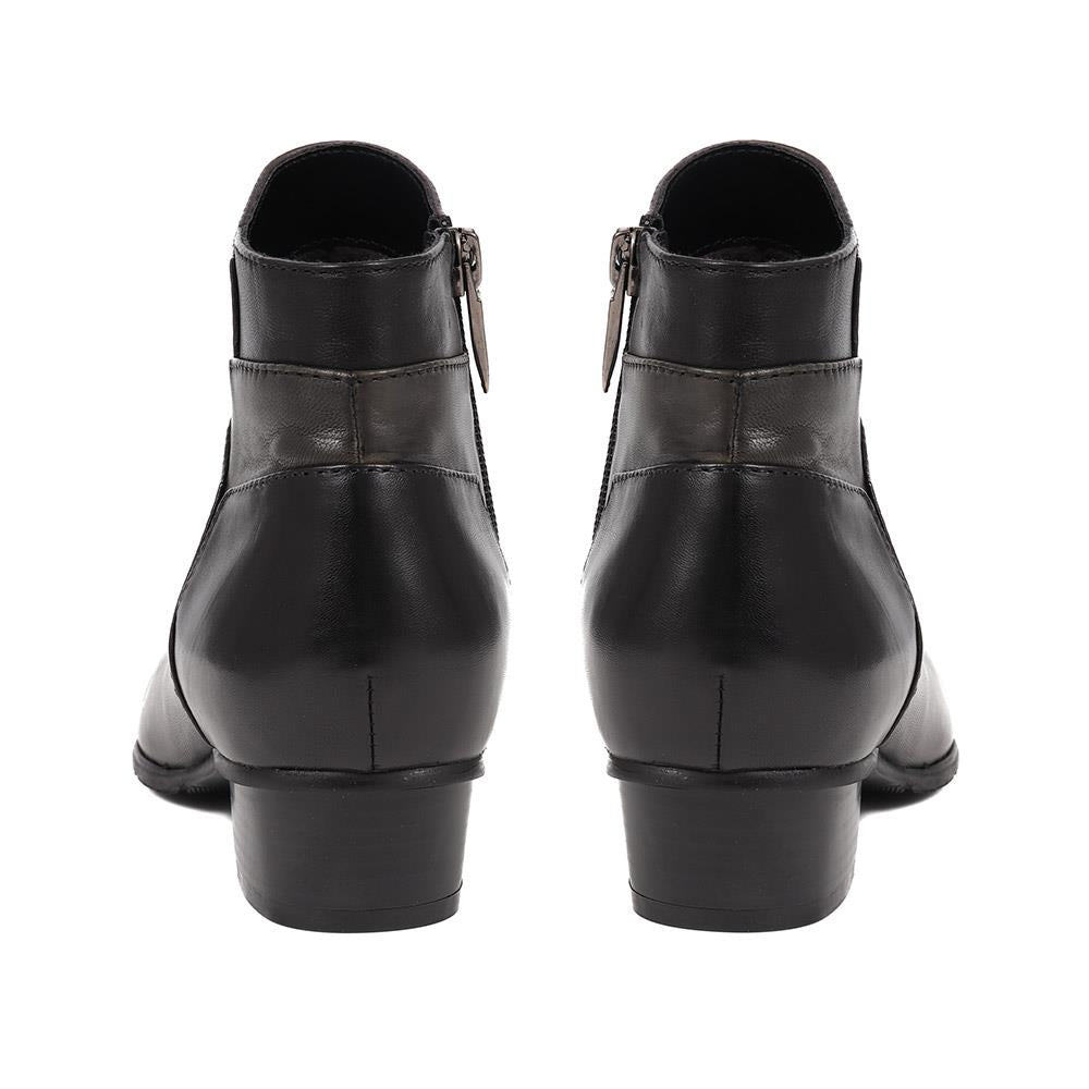 Heeled Leather Boots - SINO38500 / 324 524 image 2