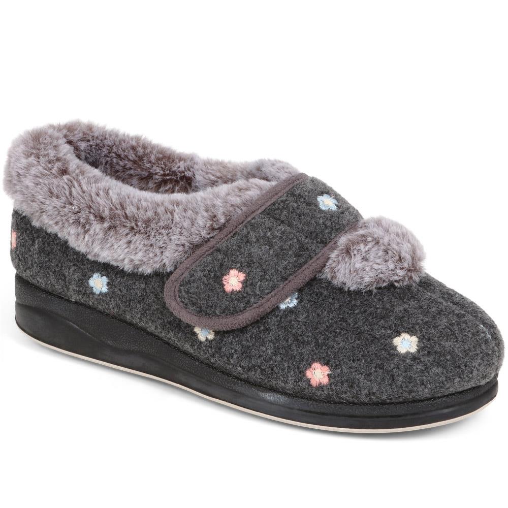Extra Wide Fit Faux Fur Flower Slippers - LISBET / 324 143 image 1