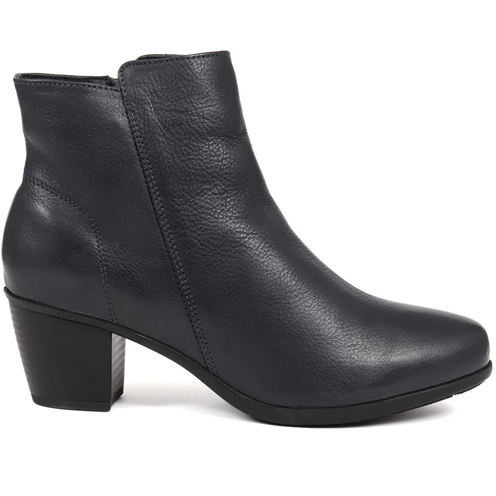 Smart Heeled Ankle Boots - RNB38001 / 324 502 image 0