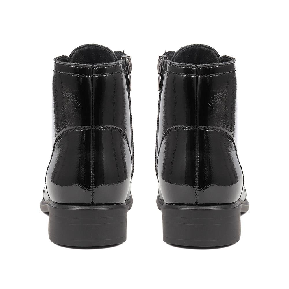Patent Slip-On Ankle Boots - WLIG38001 / 324 185 image 2