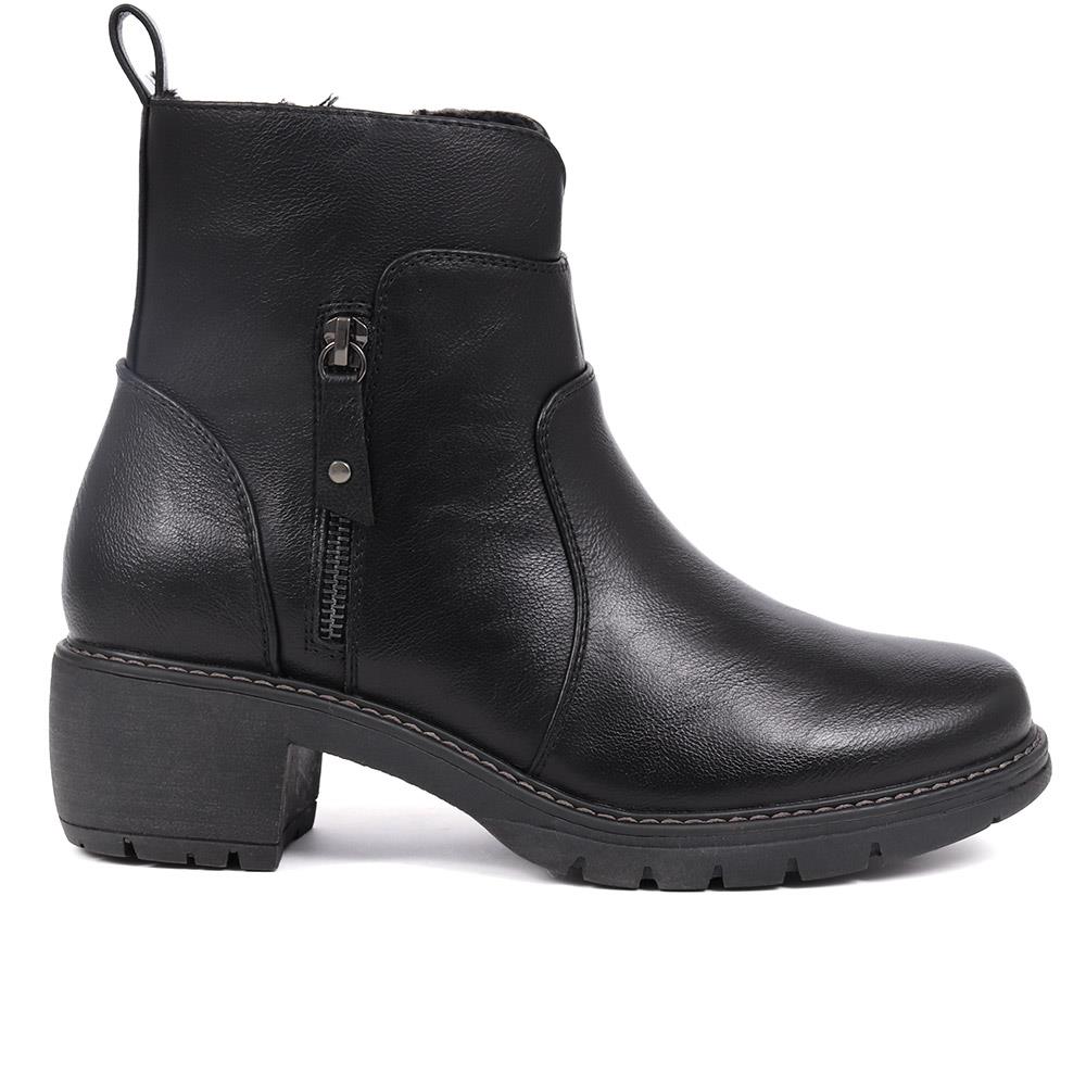 Zip Detail Chelsea Boots - WK38029 / 324 886 image 1