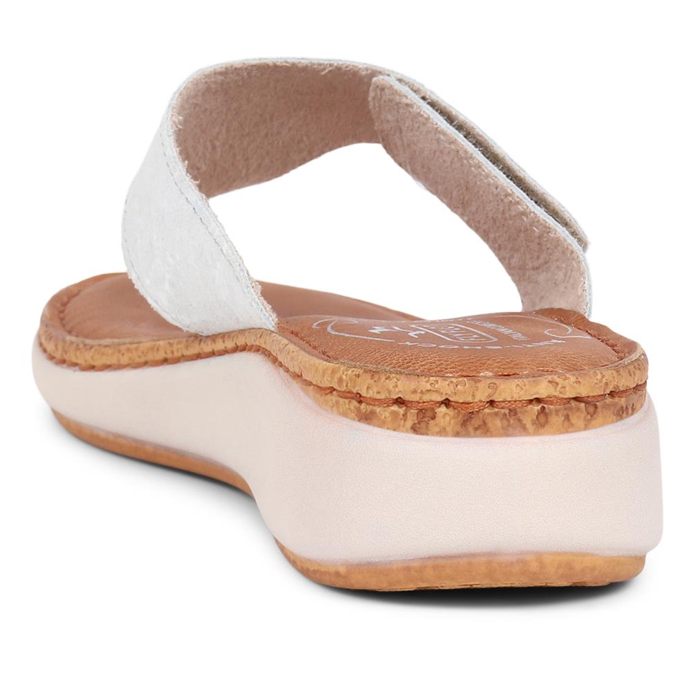 Leather Toe Post Sandals - FLY39085 / 324 806 image 2