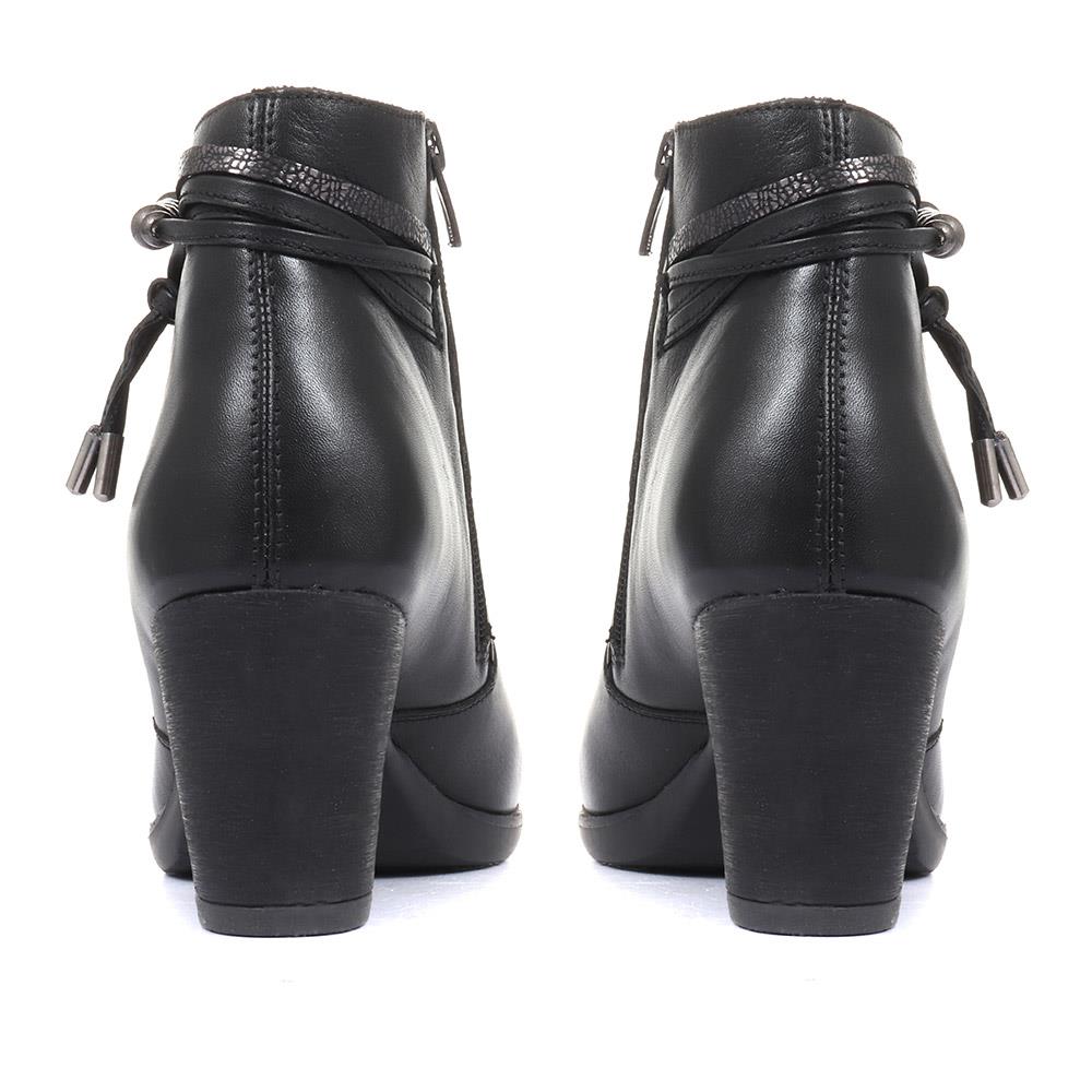 Heeled  Leather Ankle Boots - VED34001 / 320 366 image 2