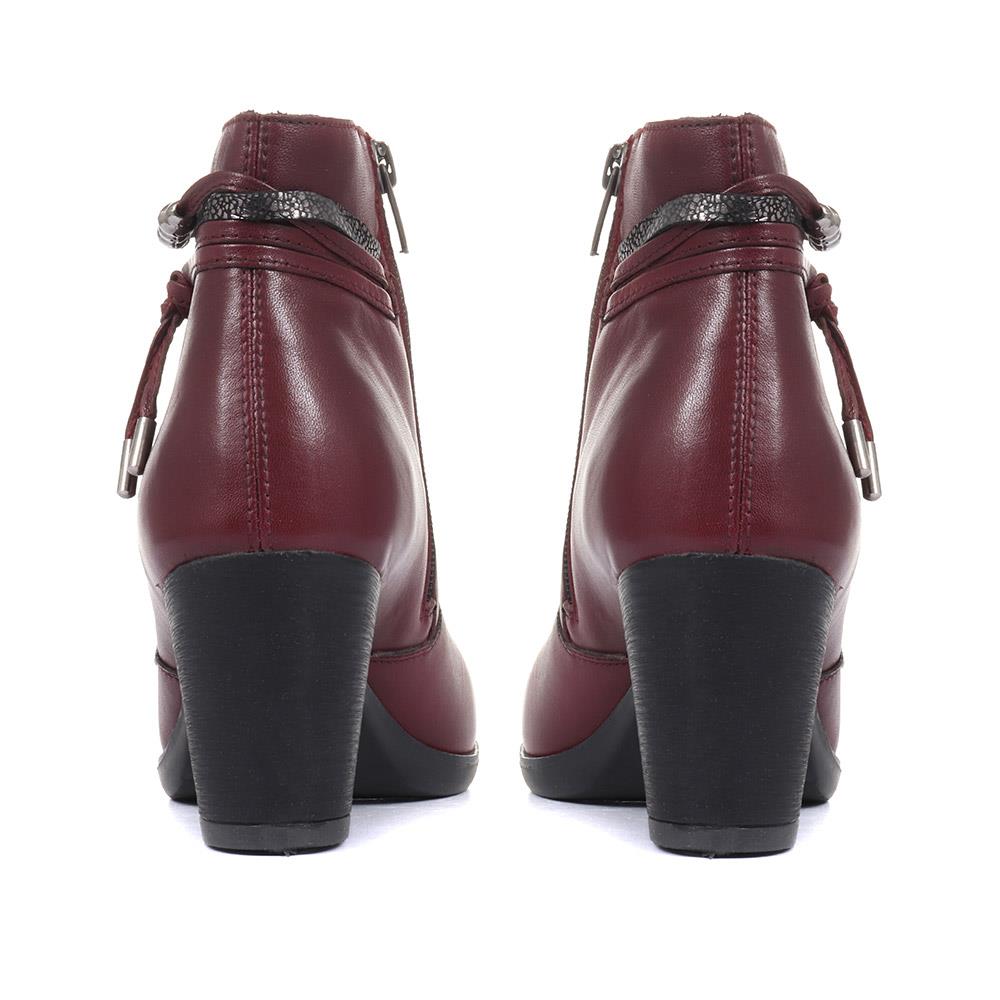 Heeled  Leather Ankle Boots - VED34001 / 320 366 image 2