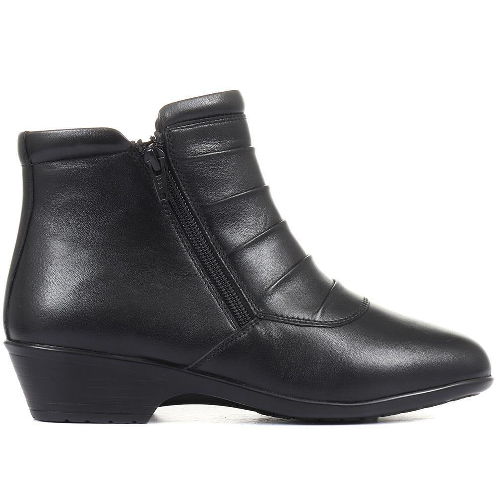 Leather Ankle Boot (KF34007) by Pavers @ Pavers Shoes - Your Perfect Style.