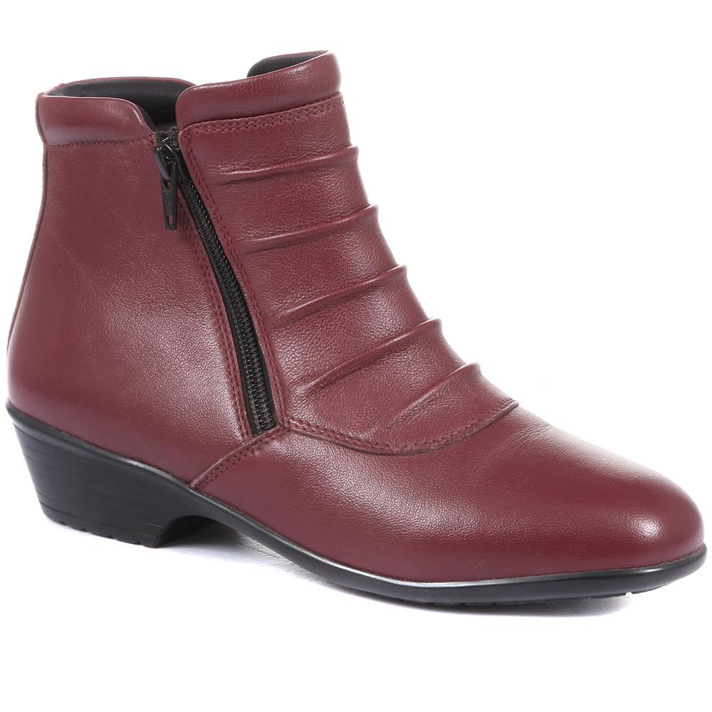 Leather Ankle Boot - KF34007 / 320 900 image 0