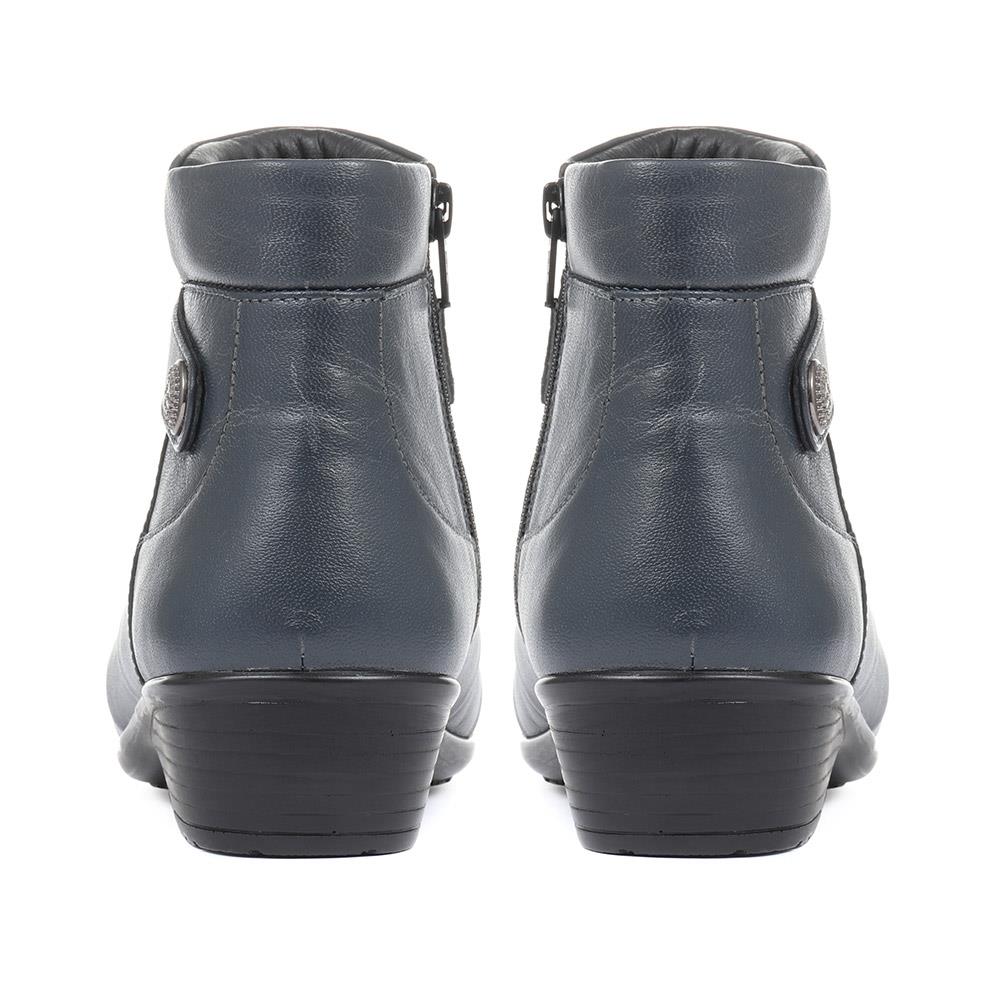 Wide Fit Leather Ankle Boots - KF30008 / 316 384 image 2