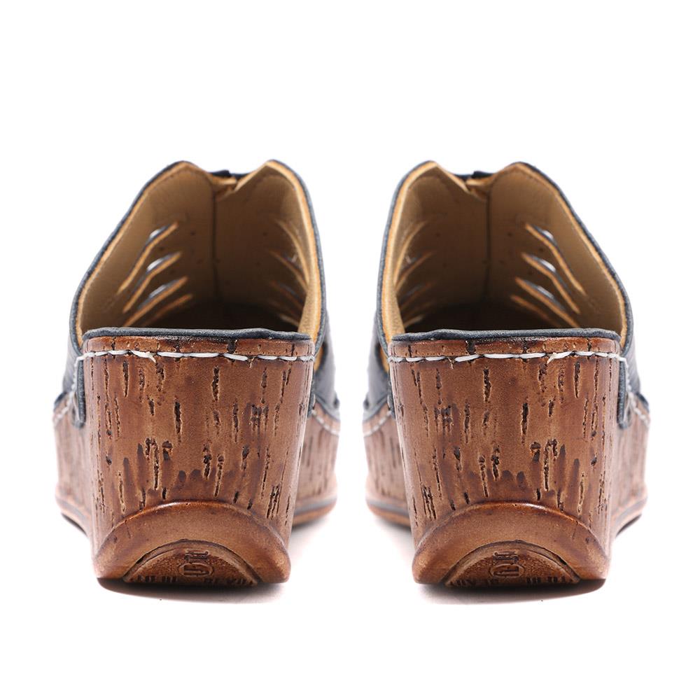 Leather Wedge Clogs - CAY37009 / 323 854 image 2