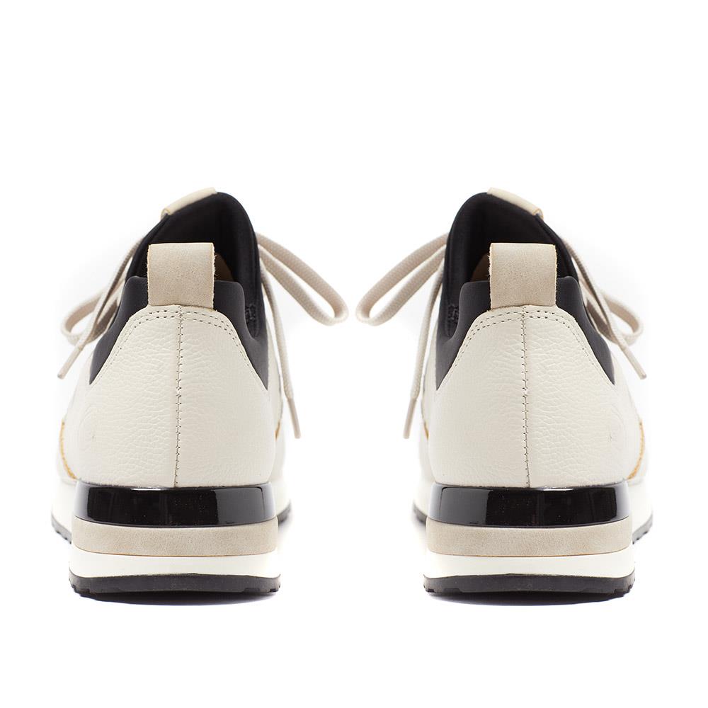 Lace-Up Leather Trainers - DRS36507 / 322 415 image 2