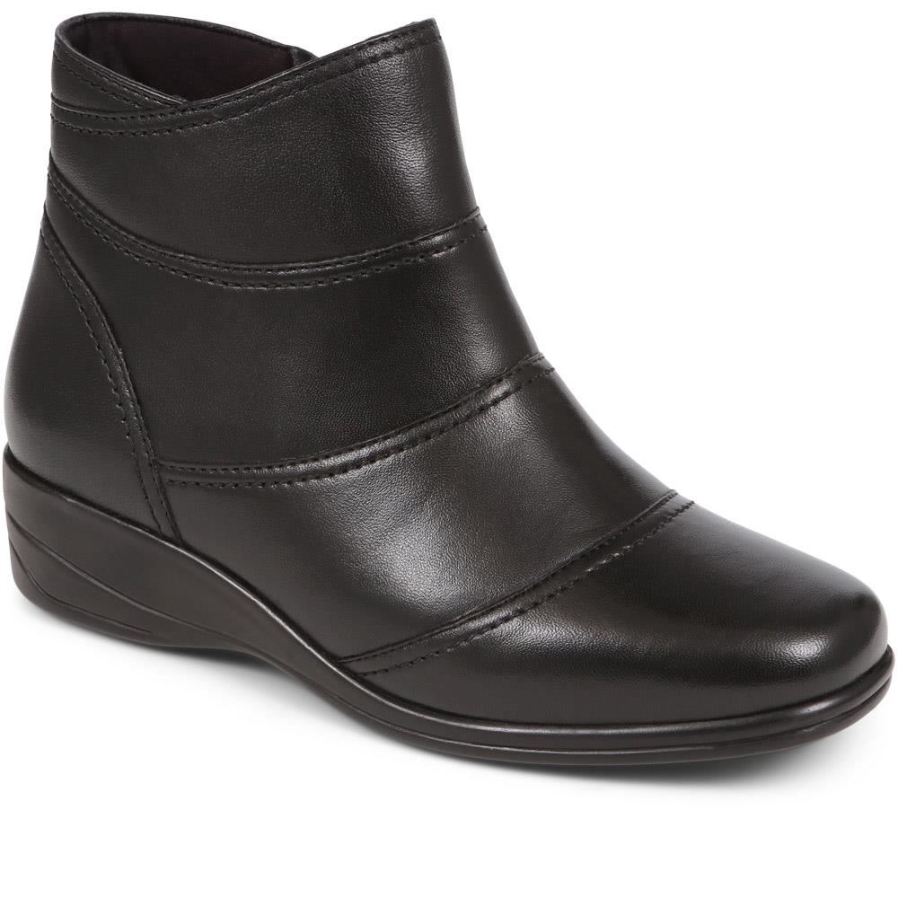 Leather Wedge Ankle Boots - KF38008 / 324 492 image 0