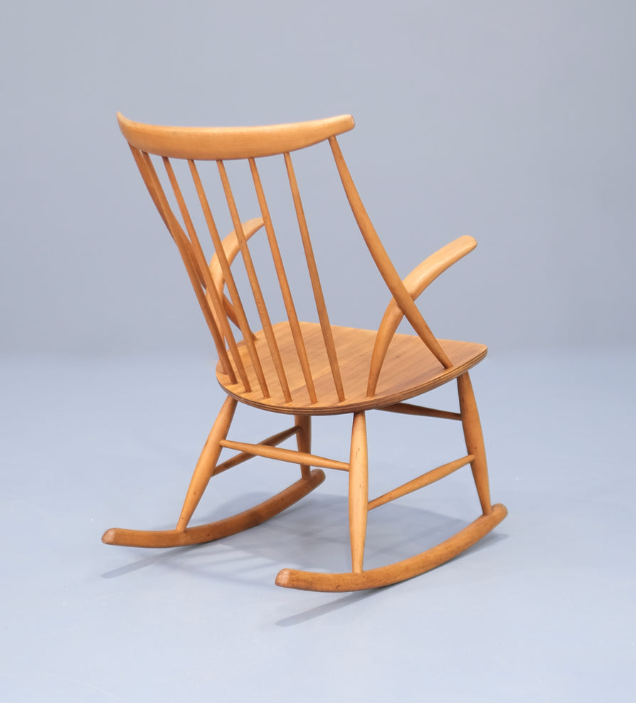 illum wikkelso rocking chair