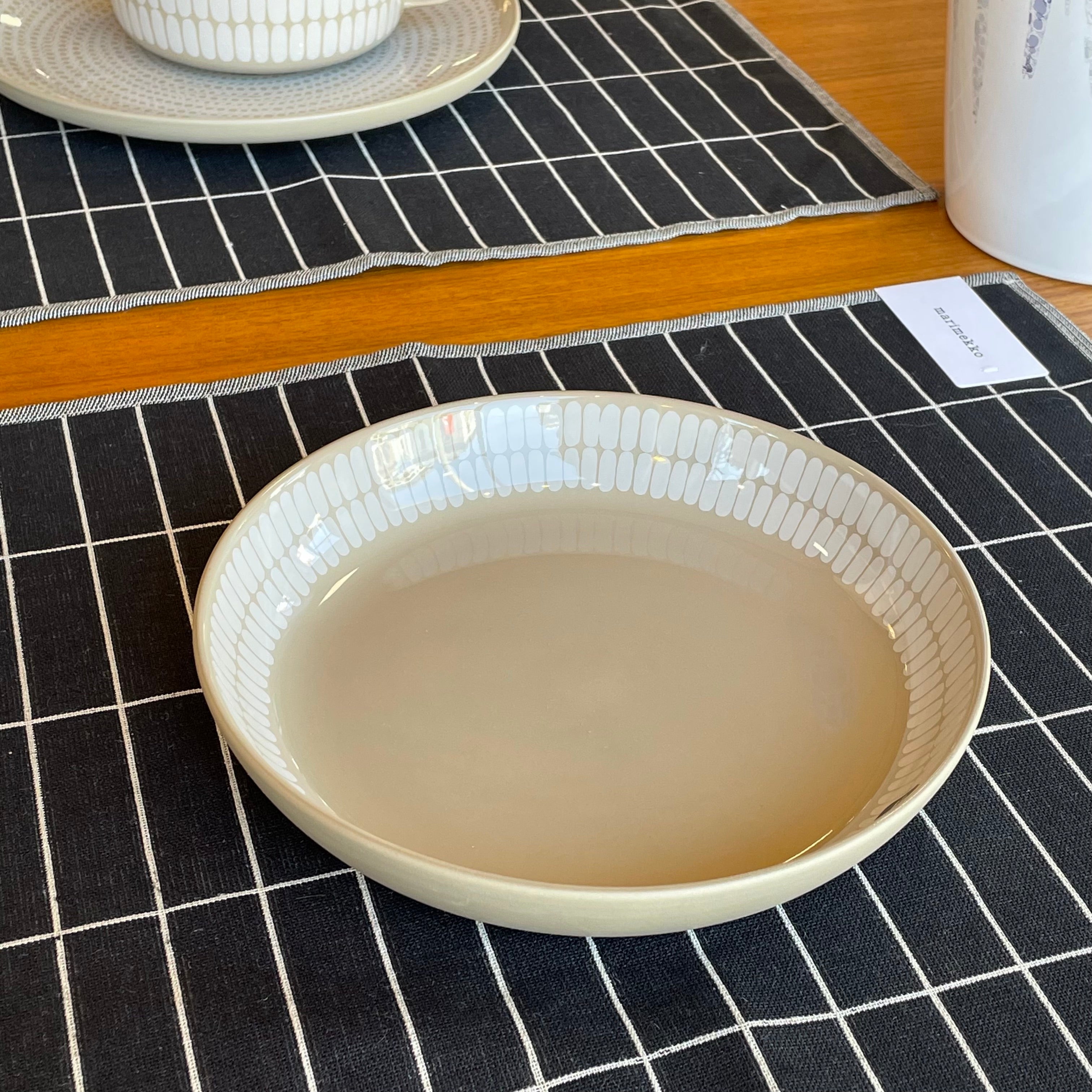 Marimekko Alku Plate - Oiva () – Grandfather's Axe