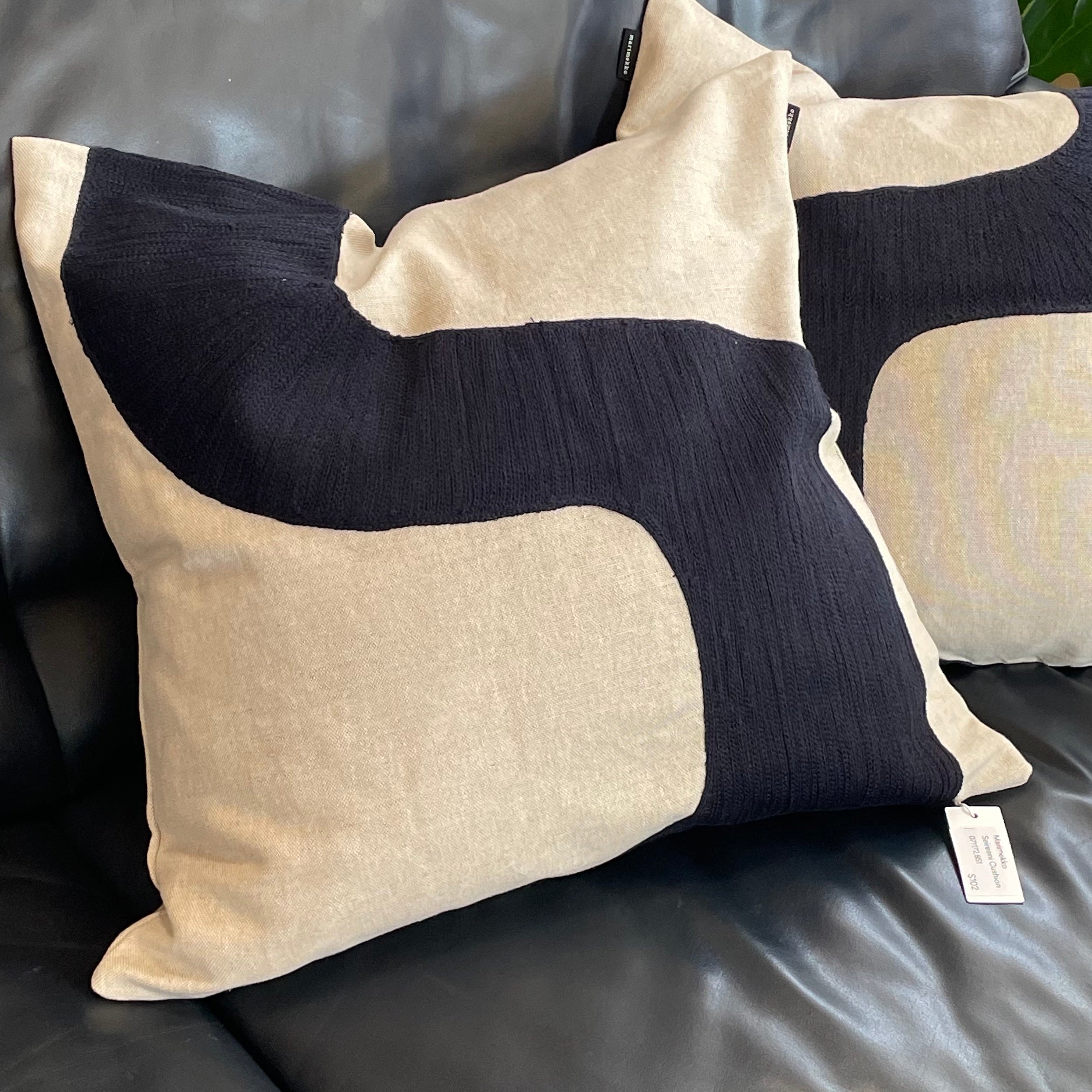 Marimekko Seireeni Cushion Cover – Grandfather's Axe