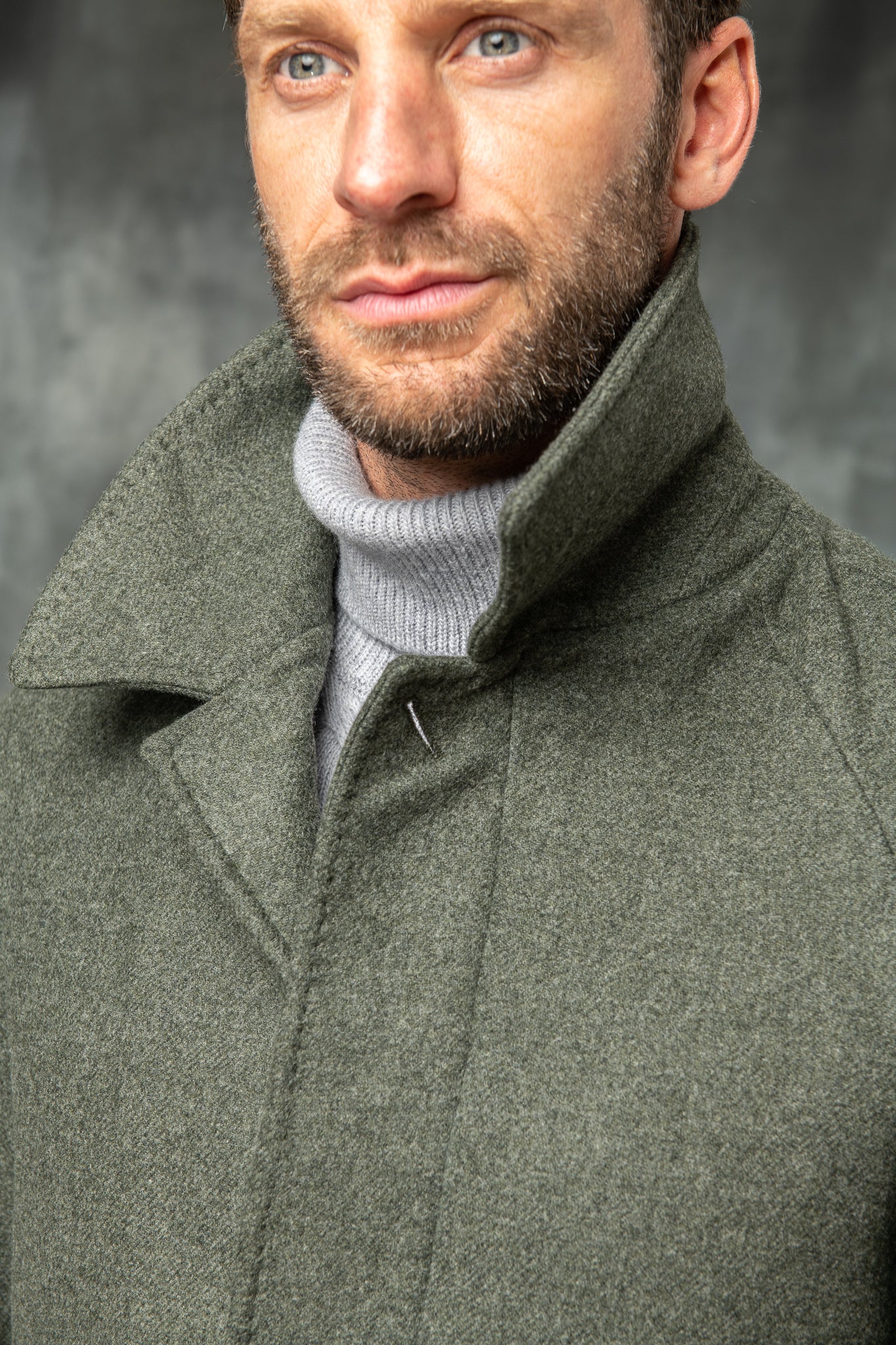 GREEN RAGLAN COAT | Made in Italy | Pini Parma