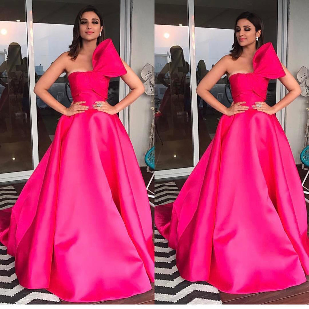 Parineeti Chopra in Mark Bumgarner Pink Gown for Jio Filmfare Awards 2017 