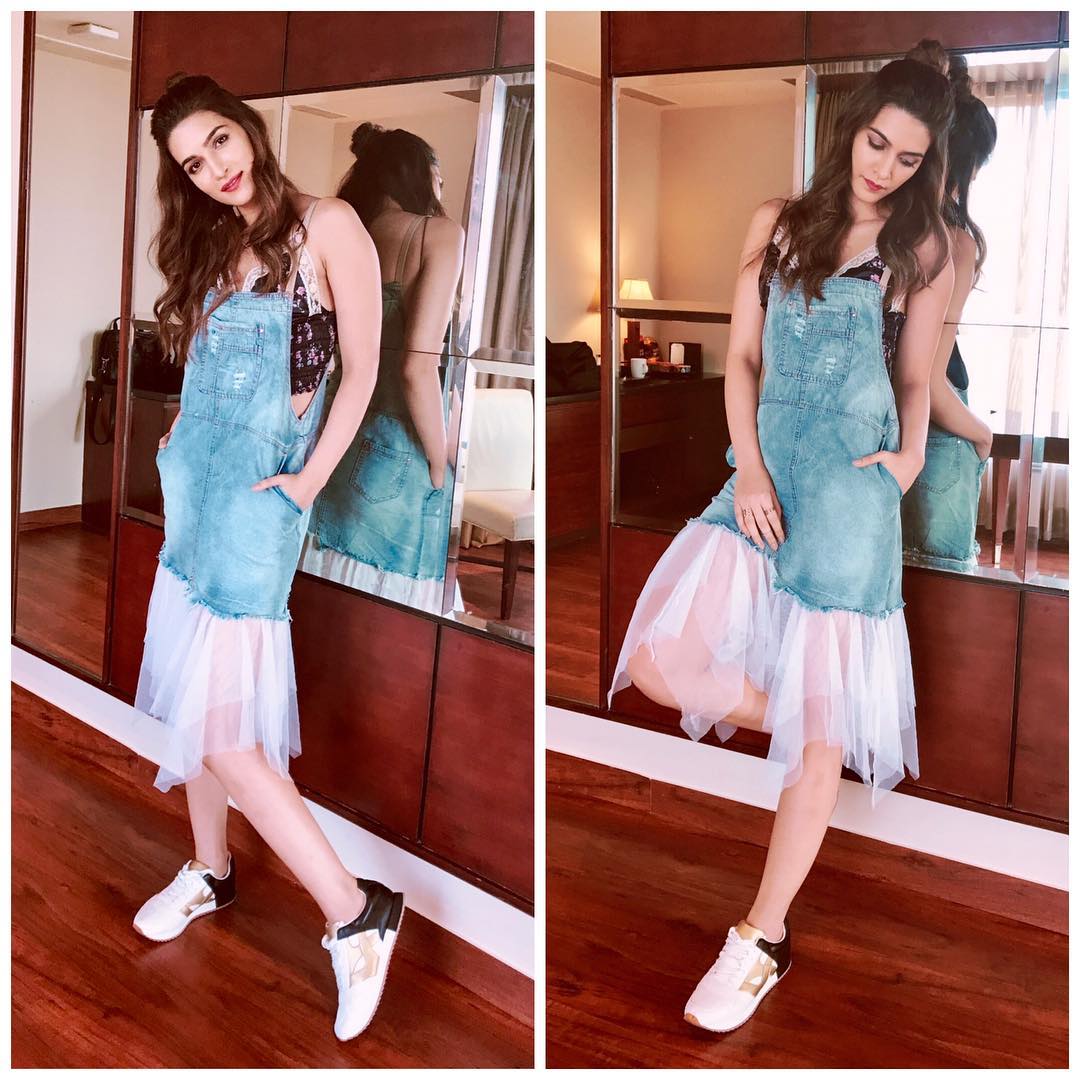 Kriti Sanon’s Glamorous Denim Look is Perfect For Your Parties Must Try!!