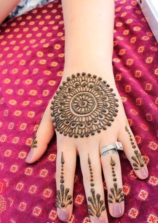 31 Best Pakistani Mehndi Designs With Images