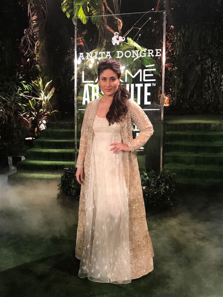 Kareena Kapoor Khan Walked The Ramp For Designer Anita Dongre at The Grand Finale of Lakme Fashion Weak 2017!