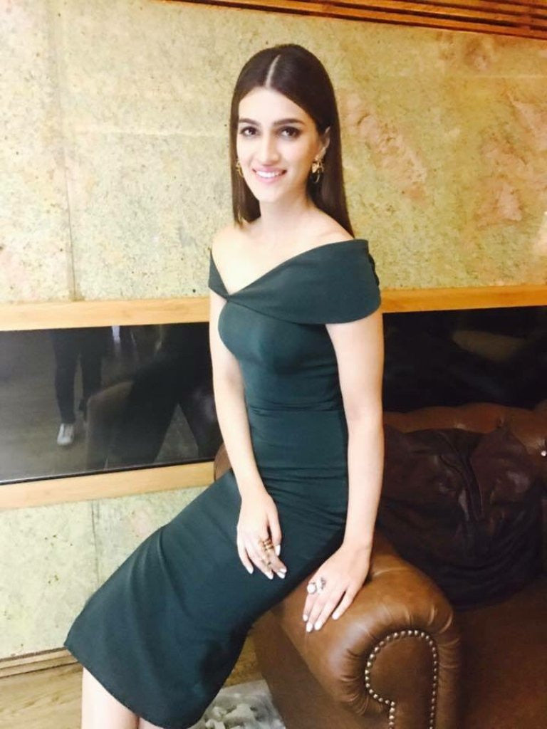 Kriti Sanon Looked Stunning At IIFA Press Meet In Delhi