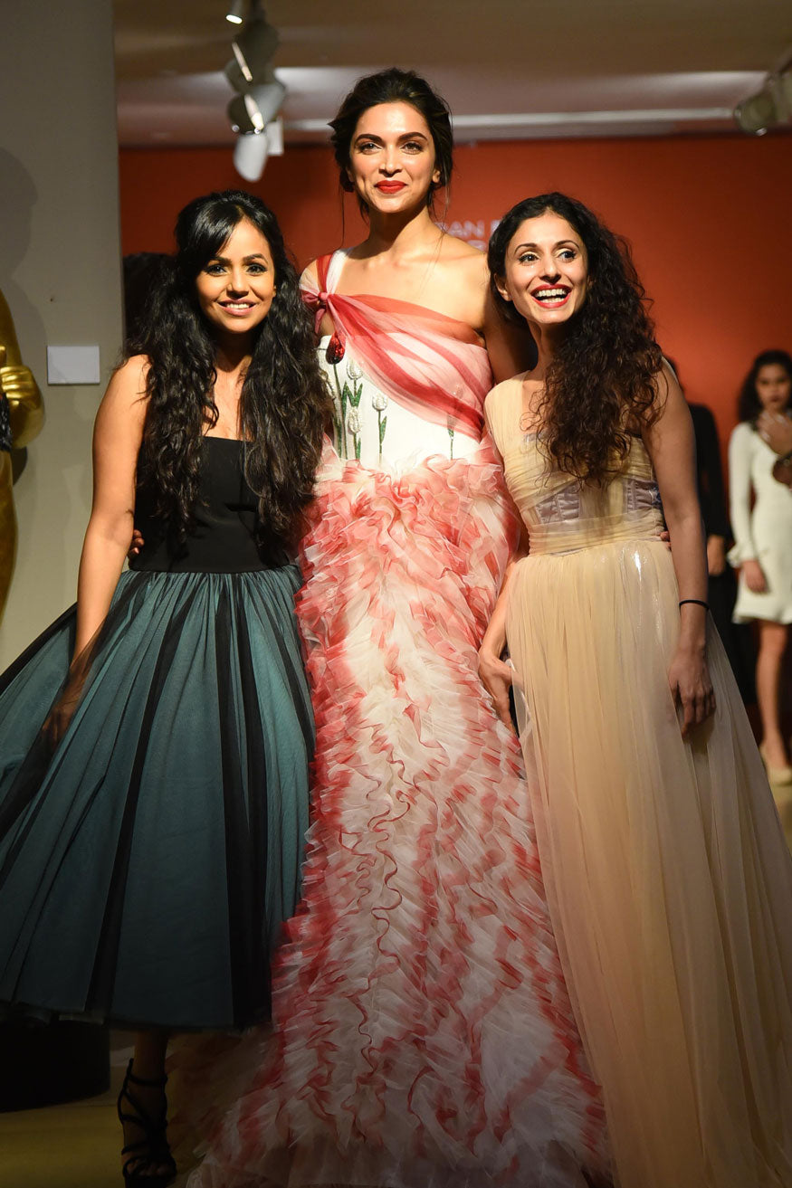 Gauri & Nainika at India Bridal Fashion Week Delhi Pics | India Bridal  Fashion Week Gauri & Nainika's show | Gauri & Nainika's show at India  Bridal Fashion Week 2014 | BMW