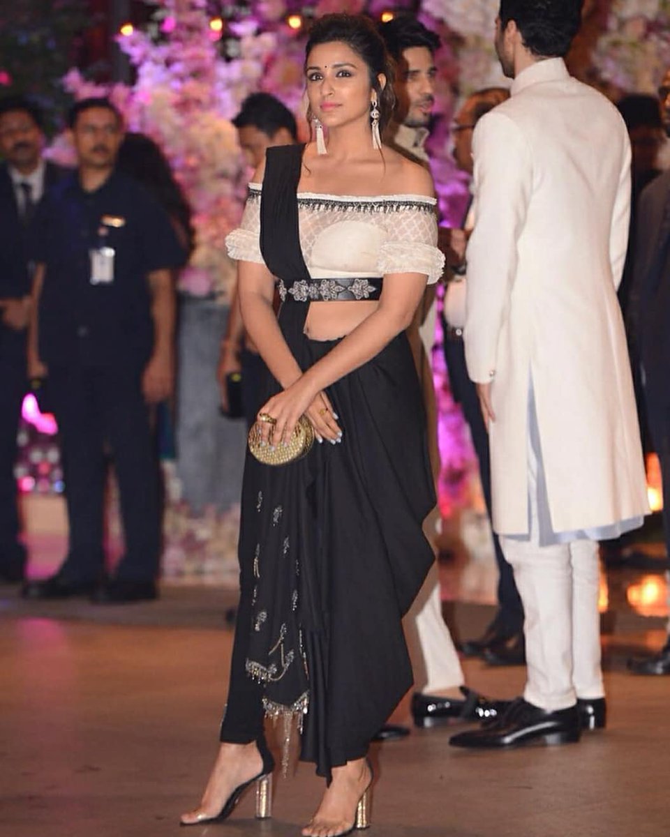 Parineeti-Chopra-in-Shantanu-and-Nikhil's-Pant-Style-Saree