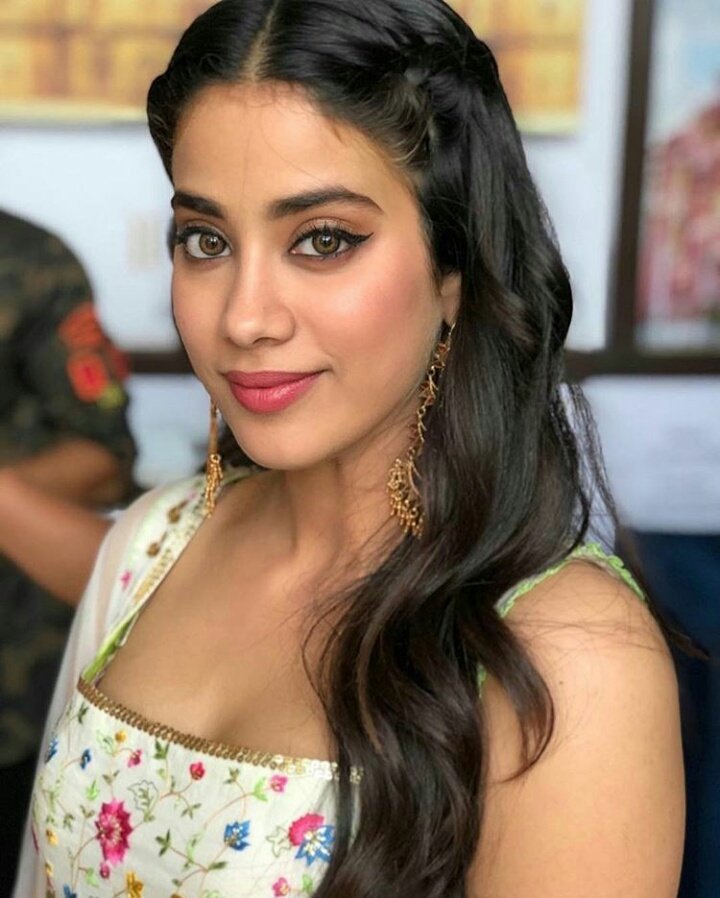 720px x 898px - Janhvi Kapoor in Designer Floral Anarkali Suit | Dhadak Anarkali Suit |  Best Janvi Kapoor Images on Pinterest | Jhanvi Kapoor in a Palazzo Kurta |  Janhvi Kapoor | Janhvi Kapoor Anarkali Suit â€“ Lady India