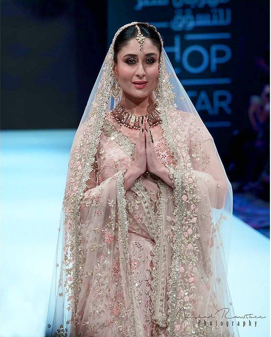 Kareena Kapoor Looked Beautiful & Fashionable In Vikram Phadnis’s Bridal Outfit