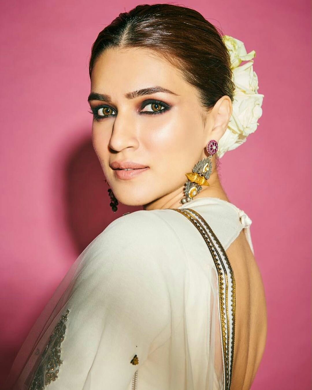 Kriti Sanon in White Embroidered Lehenga Dupatta Set from Shantanu and Nikhil's Collection