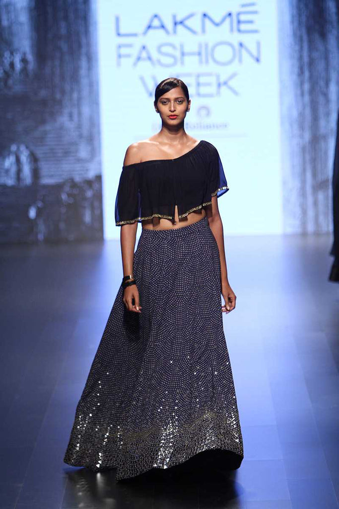 Ridhi-Mehra-at-Lakmé-fashion-Week-winter/festive-2016