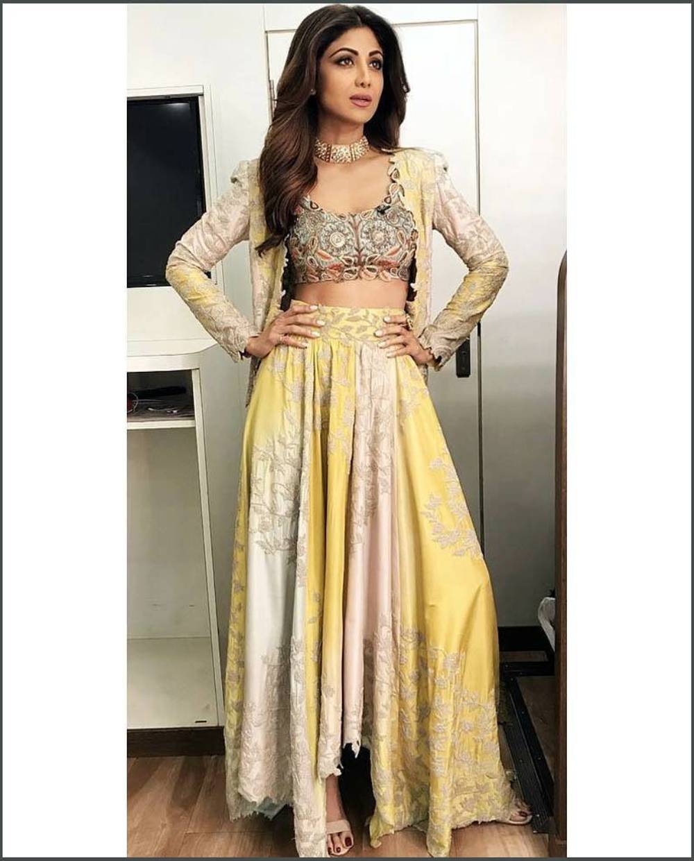 Shilpa Shetty Yellow And Off-White Lehenga Is Perfect For You This Wedding Season