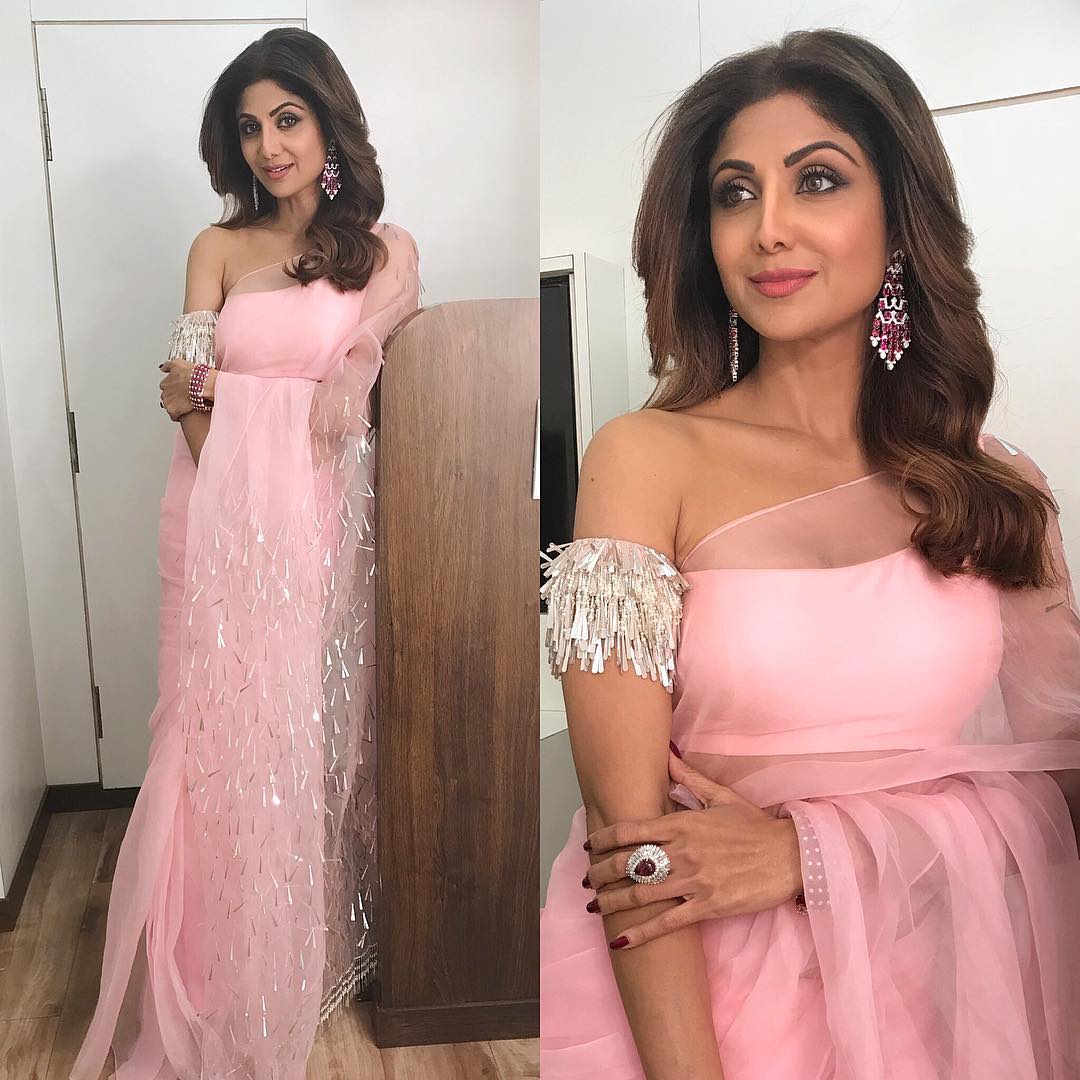 Acing Indian Wear In Soft Tones, Shilpa Shetty Looked Absolutely Surreal...