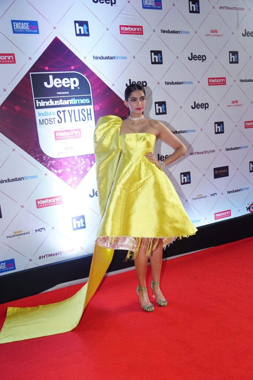 We Can’t Imagine Sonam Kapoor’s This Stylish Sunshine Look